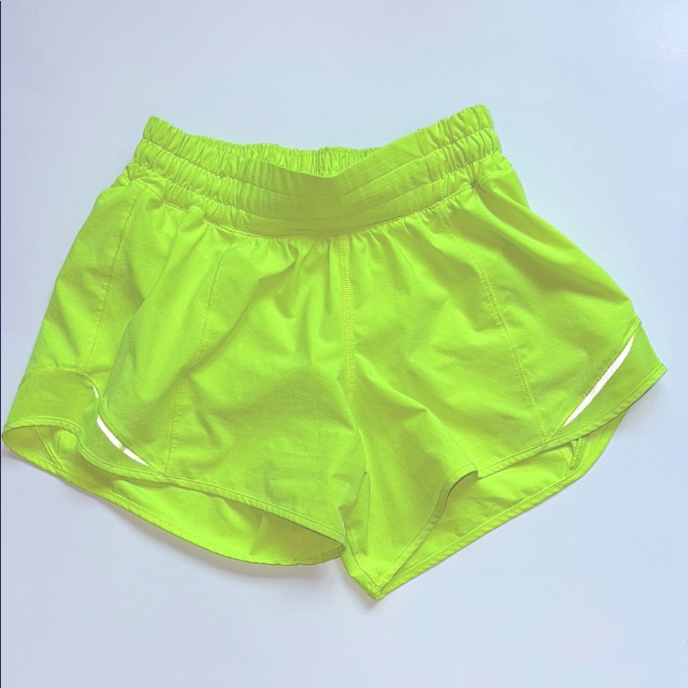 lululemon Hotty Hot 4 inch.neon yellow